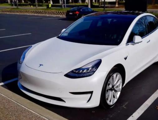 特斯拉有幾款車型后門往上開的？特斯拉model3是a級車還是b級車