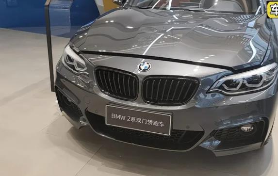 新款BMW 2系雙門轎跑圖片與報價 29.98萬2.0T直列四缸渦輪增壓發(fā)動機(jī)